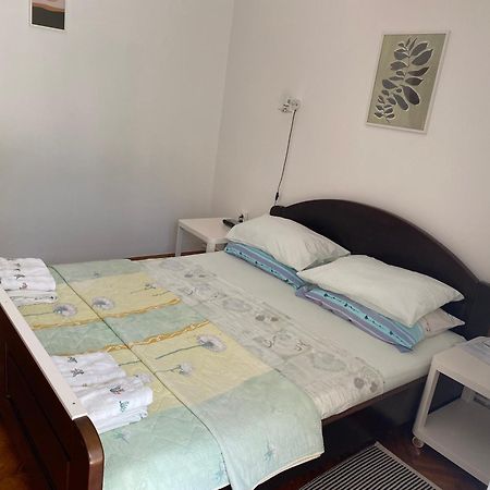 קרק Apartments Topic & Krk Central Location מראה חיצוני תמונה