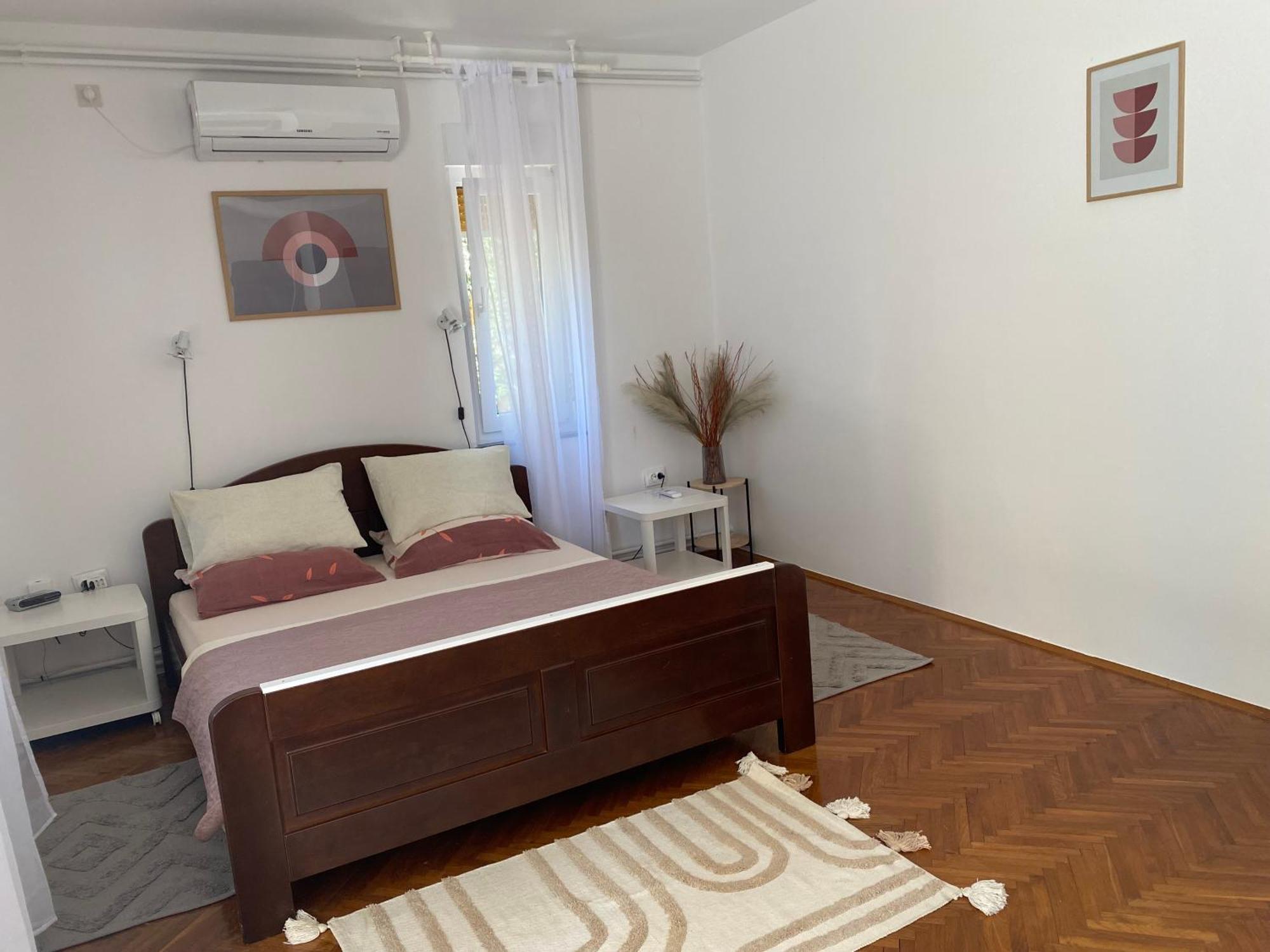 קרק Apartments Topic & Krk Central Location מראה חיצוני תמונה