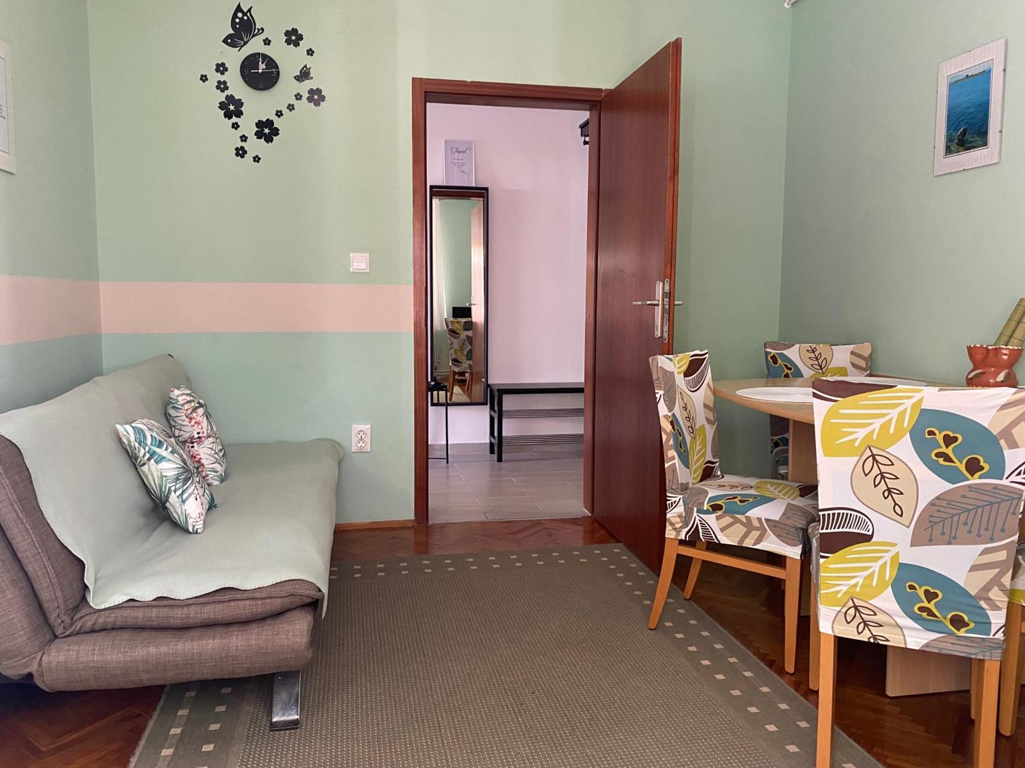 קרק Apartments Topic & Krk Central Location מראה חיצוני תמונה