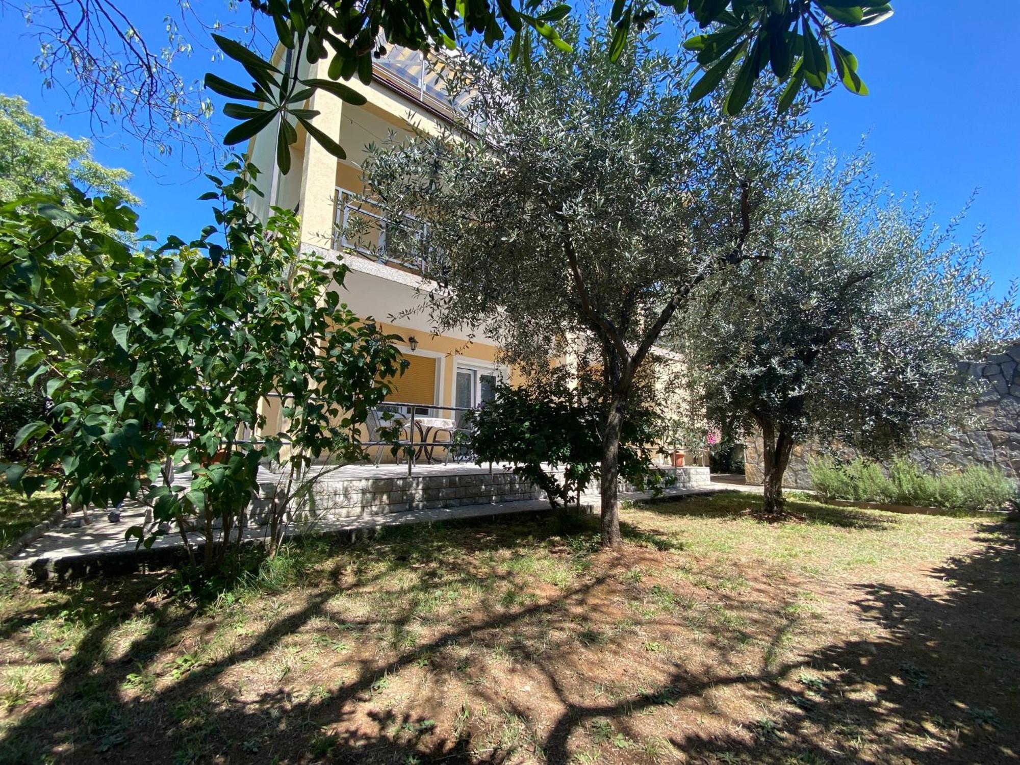 קרק Apartments Topic & Krk Central Location מראה חיצוני תמונה