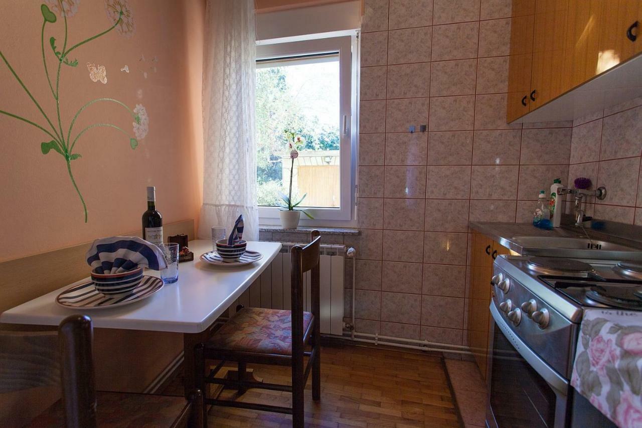 קרק Apartments Topic & Krk Central Location מראה חיצוני תמונה